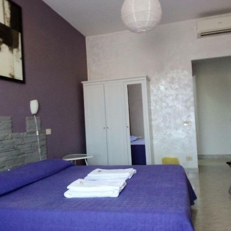 רומא Gigi Holiday Rooms מראה חיצוני תמונה