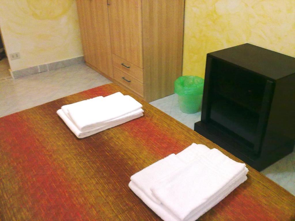 רומא Gigi Holiday Rooms מראה חיצוני תמונה