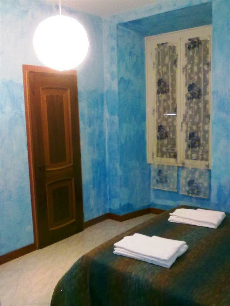 רומא Gigi Holiday Rooms מראה חיצוני תמונה