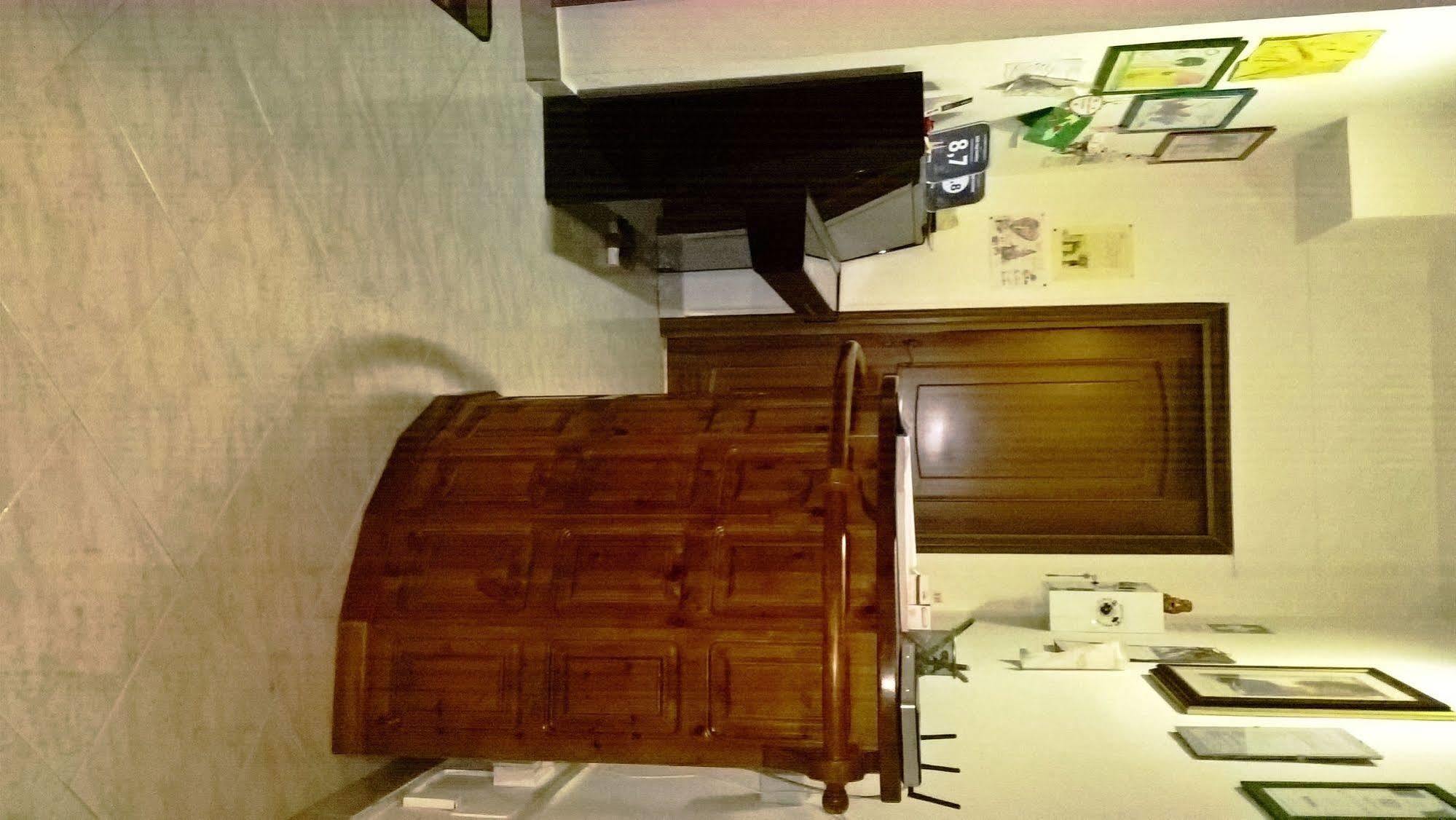 רומא Gigi Holiday Rooms מראה חיצוני תמונה