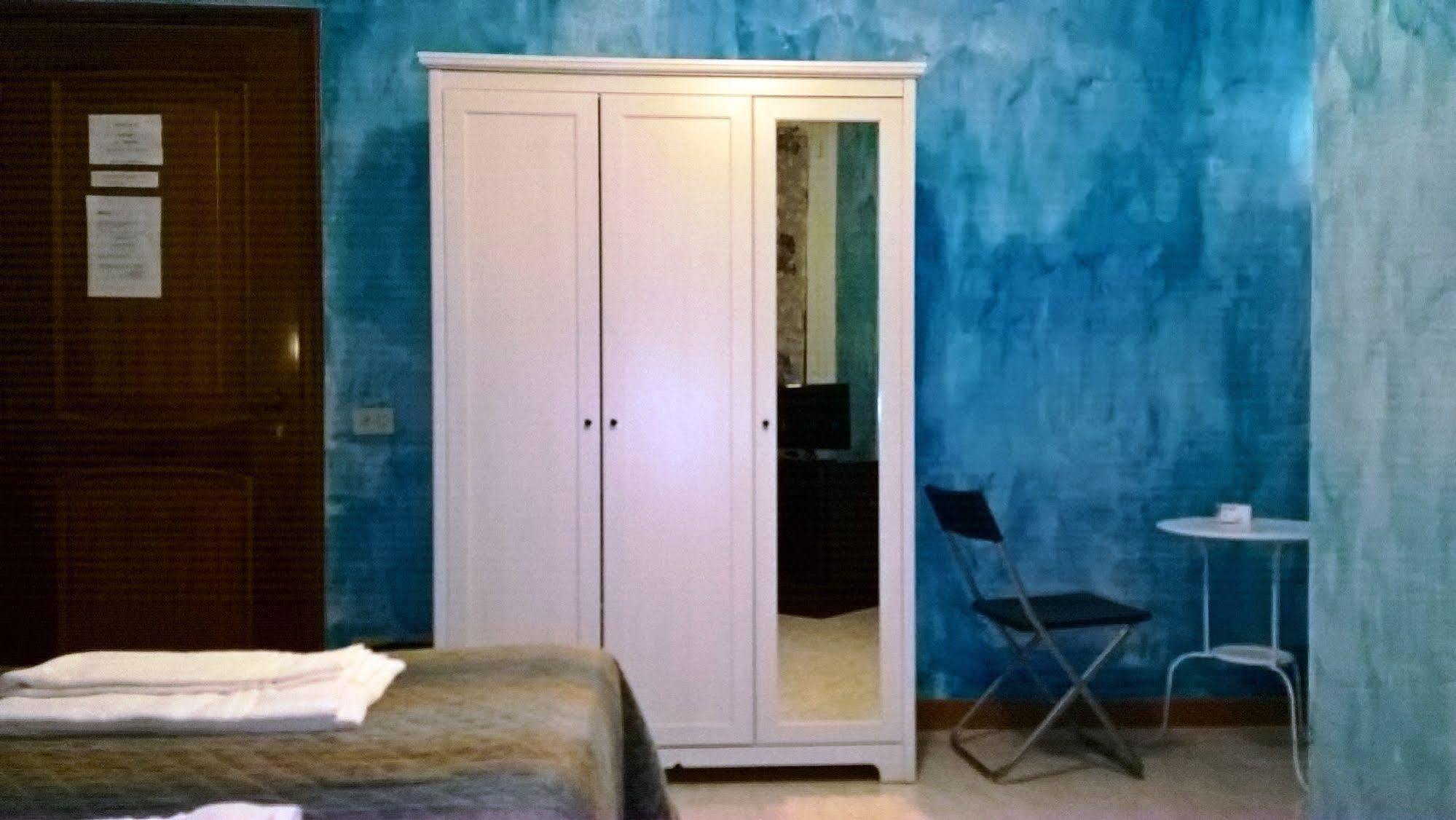 רומא Gigi Holiday Rooms מראה חיצוני תמונה