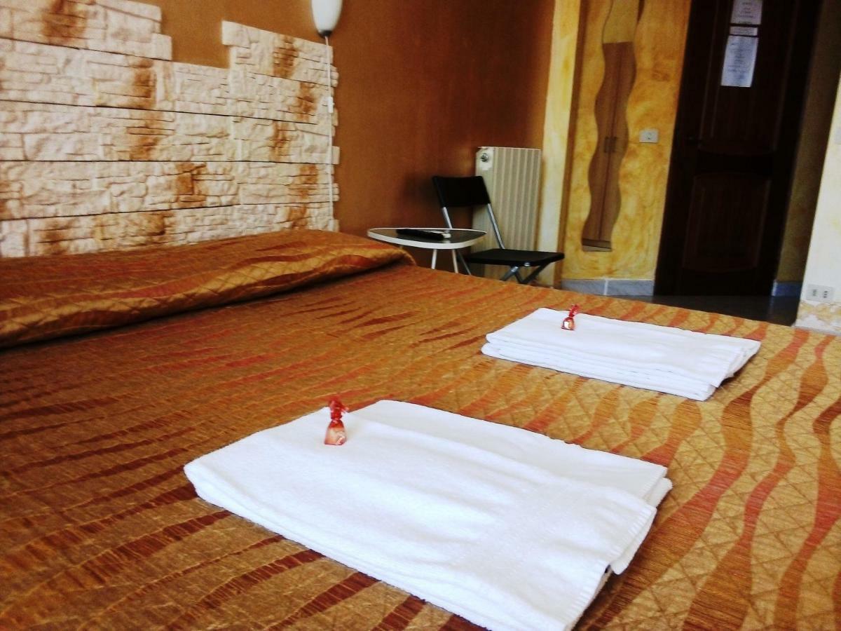 רומא Gigi Holiday Rooms מראה חיצוני תמונה