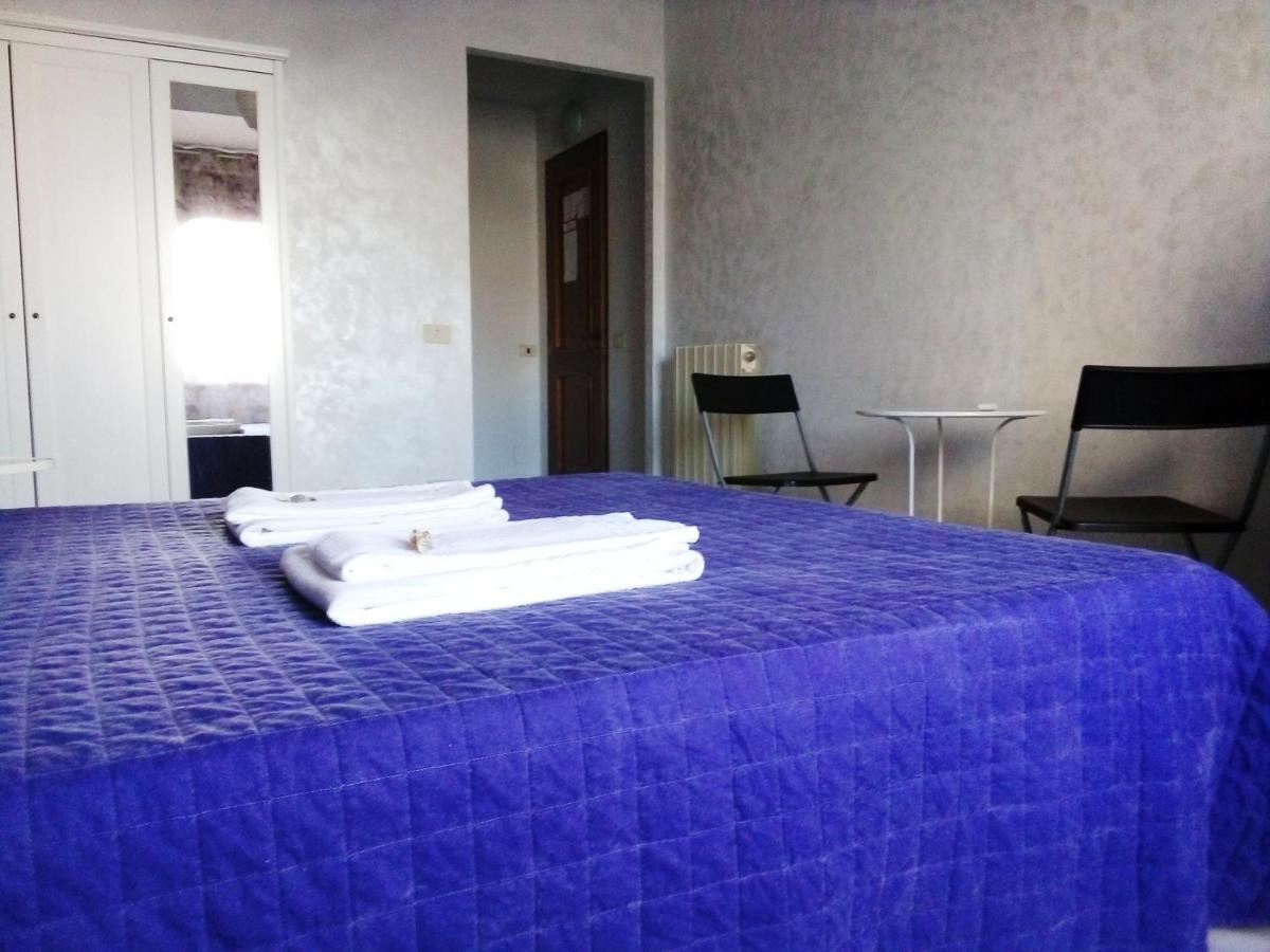 רומא Gigi Holiday Rooms מראה חיצוני תמונה